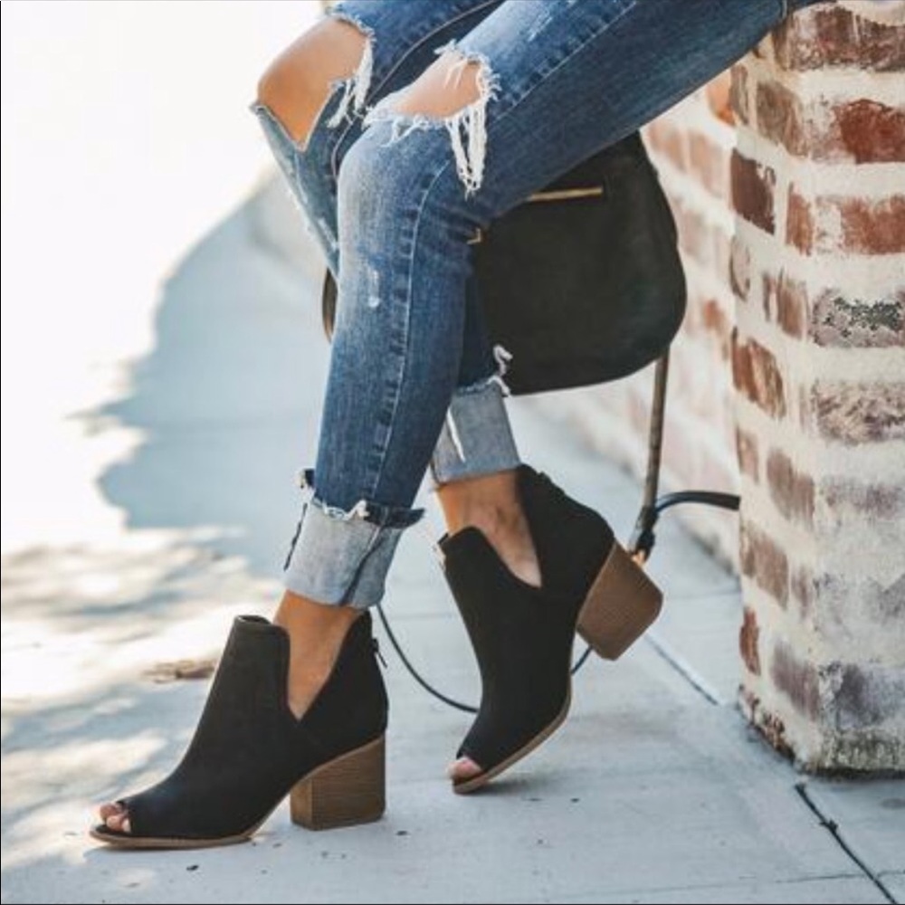 OPEN TOE NUBUCK BLACK BOOTIES - Picture 2 of 6